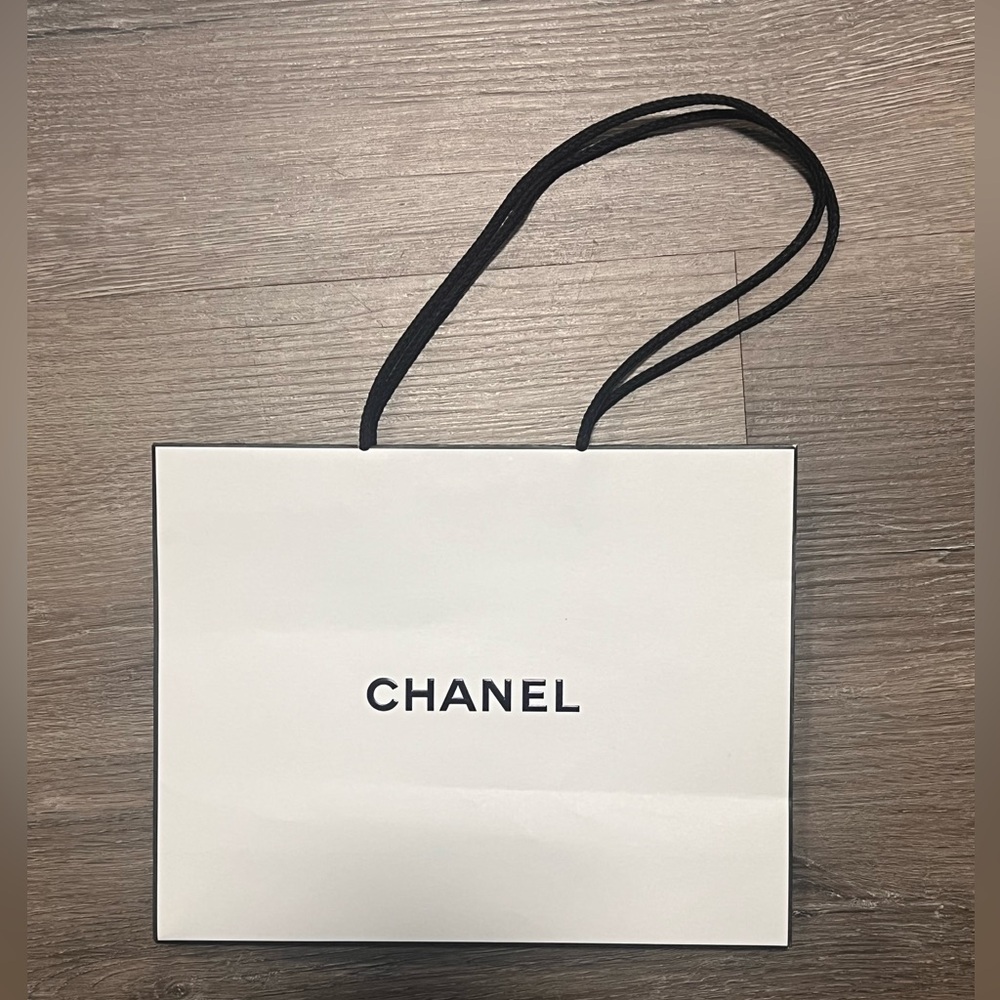 Small Chanel Gift Bag 🤍